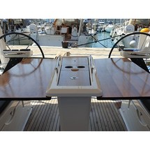 Dufour 390