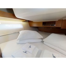 Dufour 390