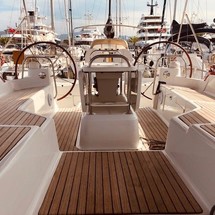 Jeanneau 53