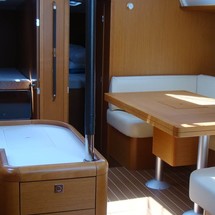Jeanneau 53