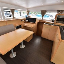 Lagoon 400 S2