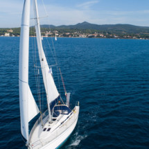 Bavaria 38