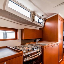 Beneteau Oceanis 38