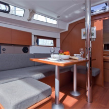Beneteau Oceanis 38