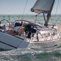 Dufour 360
