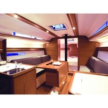 Dufour 360