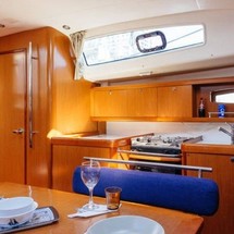Beneteau Oceanis 43