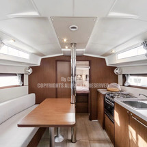 Beneteau Oceanis 38.1