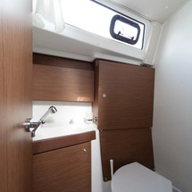 Beneteau Oceanis 38.1