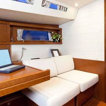 Beneteau Oceanis 48