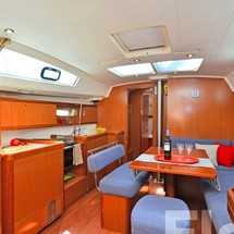 Beneteau Oceanis 43