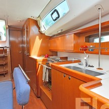 Beneteau Oceanis 43