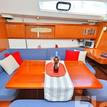 Beneteau Oceanis 43