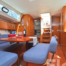 Beneteau Oceanis 43