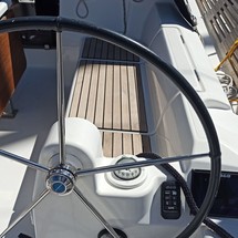 Dufour 350