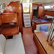 Beneteau Oceanis 37