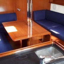 Beneteau Oceanis 37