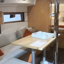 Beneteau Oceanis 38.1