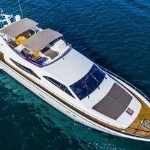 Ferretti 760