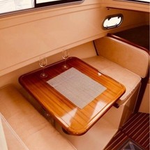 Damor 700
