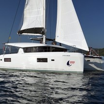 Lagoon 42