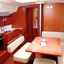 Beneteau Oceanis 43