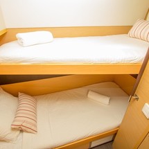Lagoon 560