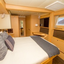 Lagoon 560