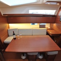 Dufour 382