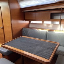 Dufour 405