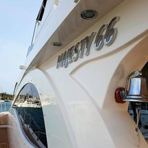 Majesty yachts gulf craft 66