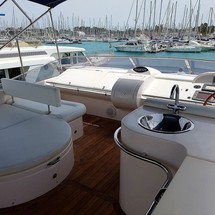 Majesty yachts gulf craft 66