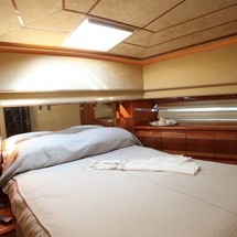 Ferretti 80