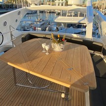 Sunseeker 82 Yacht