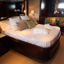 Benetti 100