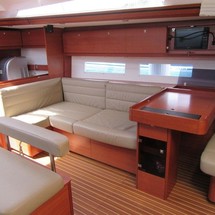 Dufour 560