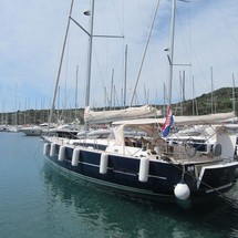 Dufour 560