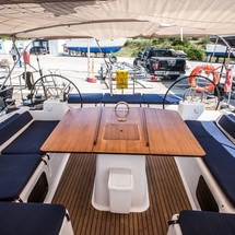 Dufour 560