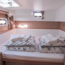 Lagoon 39