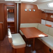 Beneteau Oceanis 43