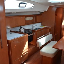 Beneteau Oceanis 43