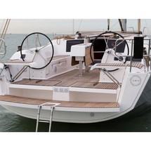 Dufour 382