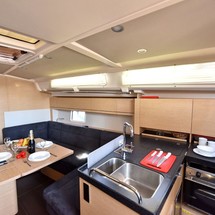 Hanse 418
