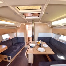 Hanse 418