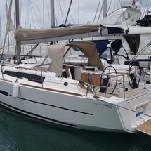 Dufour 360