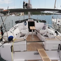 Elan E4