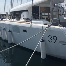 Lagoon 39