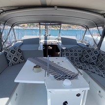 Beneteau Oceanis 51.1