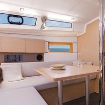 Beneteau Oceanis 38