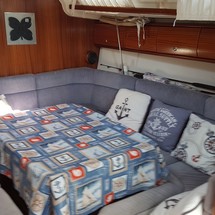 Bavaria 44